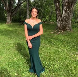 Meet your Posher, Laurie-anne